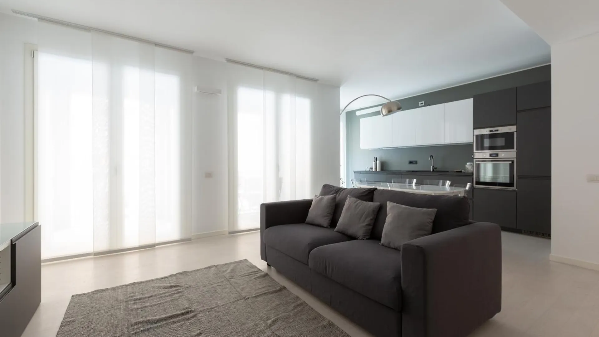 Apartment Porta Nuova Bright And Roomy Flat Milan Italy