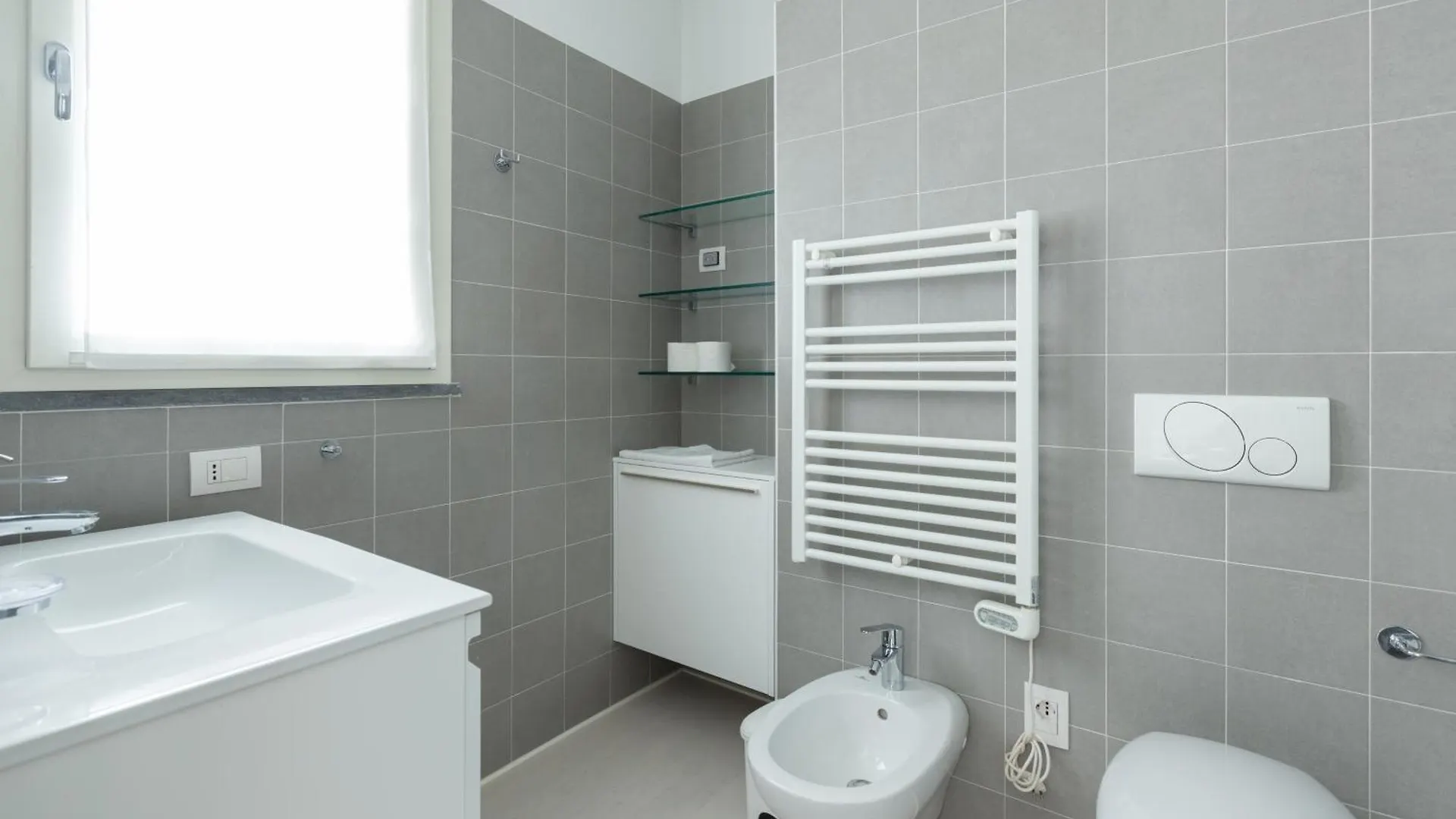 Porta Nuova Bright And Roomy Flat Milan 0*,