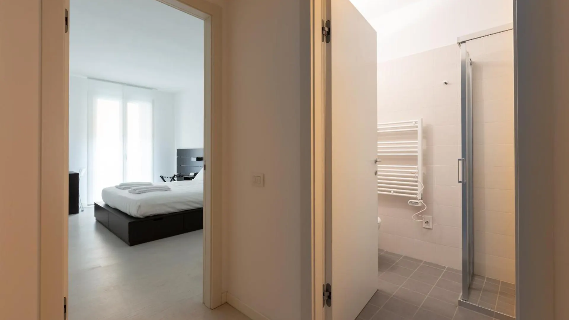Apartment Porta Nuova Bright And Roomy Flat Milan